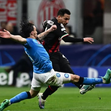 Der AC Mailand besiegte Neapel im Bürgerkrieg der Serie A
