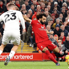 Liverpool unentschieden gegen Manchester United und verliert den Spitzenplatz