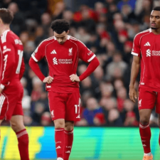 Liverpool erleidet demütigende Heimniederlage und erreicht Tiefpunkt