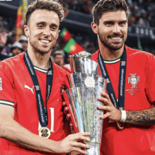 Ruben Neves übernimmt Jotas Trikot Nr. 21
