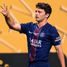 Mit 21 Jahren und neun Titeln schreibt João Neves seine eigene Legende
