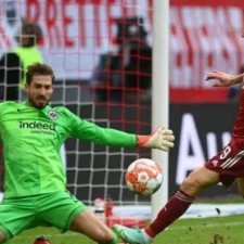 http://www.kopastroja.com/engelska-fotbollstrojor-943/manchester-united-949