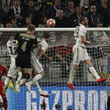 Der Juventus-Caddy, der Cristiano Ronaldo im Garten nachahmt, wird mit Buffon erneut auftauchen!