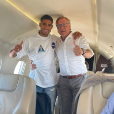 Flugzeugträger Paris Saint-Germain F.C erneut aufgerüstet
