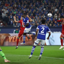 James Rodríguez erzielte und machte einen Elfmeter, Bayern schickte Schalke 04 vier Spiel-Pechsträhne!