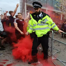 Manchester United-Fans streuen 
