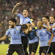 Zwei Vorwärtslinienstern von Uruguay