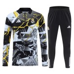 Real Madrid Marvel Training Sweatshirts Viertelreißverschluss 2026-27 Schwarze Real Madrid Marvel Training Sweatshirts Viertelreißverschluss 2026-27 Schwarze