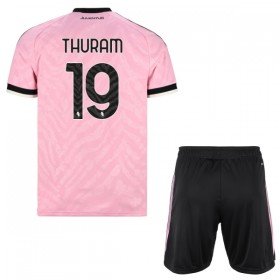 Günstige Fußballtrikots Juventus Thuram 19 Kinder Auswärtstrikot 2026-27 Kurzarm